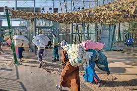 Eso va a ser un paso vecinal para ceuta y melilla, para ceutíes y melillenses, con marruecos. La Frontera Mas Desigual Del Mundo Ceuta Y Melilla