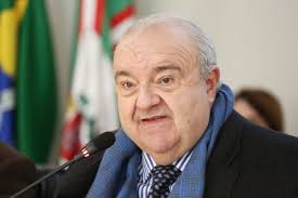 Minha amada margarita sansone e eu estamos sendo internados hoje, no hospital nossa senhora das graças, para tratamento de pneumonia. A Corte De Rafael Greca Jornal Plural