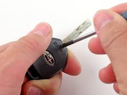 Programming the remote (from the owners manual) read through this first since everything needs to be done in a quick sequence. Car Key Fob Battery Replacement Ifixit Repair Guide