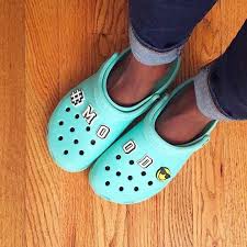 Aesthetic Black Crocs With Charms The Crocs Jibbitz Say It All Happy Friday Crocs Fashion Crocs Shoes Cool Crocs