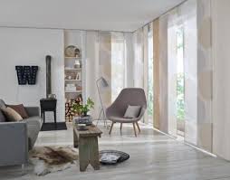 Unsere praktischen schiebevorhänge erhältst du als komplettsystem mit halterung für die decke oder die wand. Schiebegardinen Befestigung Material Und Mass Living At Home