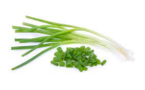 Here's what we mean when we say green onion, salad onion or eschalot. Shallots Vs Spring Onion Are They The Same Thing Better Homes And Gardens