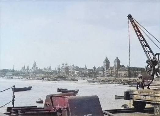 Pic depicting Sailors entering the Madras Harbour