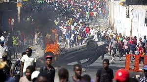 La révolte s'intensifie contre le président d'Haïti, 78 détenus s'évadent |  Crise en Haïti | Radio-Canada
