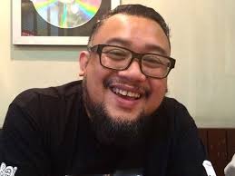 Tinggal bersama mayat ibu 5 hari di dalam rumah, anak tidak tahu cara hubungi polis. Takziah Bapa Afdlin Shauki Meninggal Dunia Selepas Pembedahan