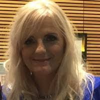 Liz Mccaskill's Instagram, Twitter & Facebook