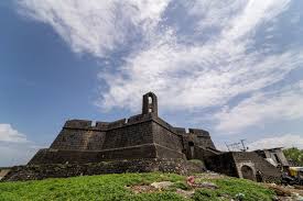 6 Mumbai Forts Heading for Restoration ...