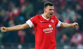 I løbet af sin professionelle karriere har han. Adam Szalai Attracts Interest From Arsenal Football Sport Express Co Uk