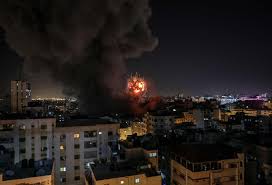 La autoridad nacional palestina (anp) denunció el lunes que los palestinos han mostrado su rechazo al plan de paz de estados unidos con protestas aisladas, las más concurridas ayer en gaza, y hoy aumentó l. Palestina Condena Nuevo Ataque Aereo En La Franja De Gaza Ibraspal