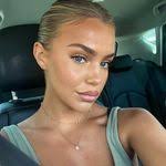 Rebecca Matthys's Instagram, Twitter & Facebook