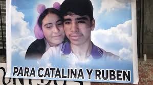 Y con esa cantidad de hijos, yo me pregunto si con ese choricuaco apretara en algo al manhuaco. Quizas Sintio Celos De Tanto Amor Que Yo Daba A Mis Hijos Madre De Los Hermanos Asesinados Sostiene Dura Teoria Central Noticia