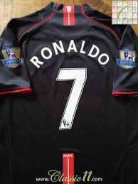 Manchester united 2007 2008 ronaldo 7 long sleeve home jersey. Official Nike Manchester United Away Football Shirt From The 2007 2008 Season Complete With Ronaldo 7 On Classic Football Shirts Football Shirts Soccer Kits