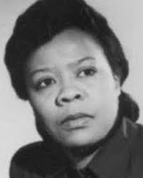 Elsa Stephens's Instagram, Twitter & Facebook