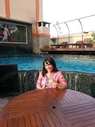 Kolam Renang 3rd Floor Foto Pandanaran Hotel Semarang Tripadvisor