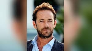 Shannen doherty describes her hopeful future in an interview with sarah michelle gellar. Luke Perry Bintang Beverly Hills 90210 Meninggal Karena Stroke Seleb Tempo Co