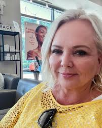 Kris Fairless, Social Commerce Professional