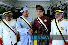 Darjah kebesaran mahkota pahang yang amat dihormati. Bernama Senyuman Dan Bakat Nassier Wahab Dalam Kenangan