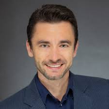 This Christmas I learned to ask for help the hard way. This 2024  pre-Christmas weekend, we headed to Austrian Alps from Milan. I picked up  the rental car and didn't check the