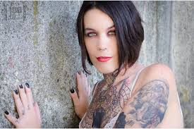 Christine Fogle's Instagram, Twitter & Facebook