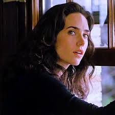 By using GIF only, which celebrity has the most perfect face? I’ll go  first, Jennifer Connelly