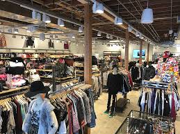 Drive carefully as a lot of people seem to enjoy driving faster than the suggested more. Geo S Second Hand Clothing Shop 2nd Street To Launch Its First Us Store On Melrose In Los Angeles