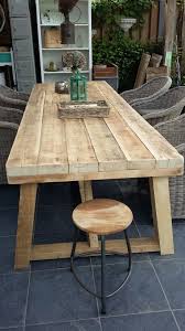 Deze Robuuste Tuintafel Met Tafelblad Van 6 Cm Dikke Balken Staat Geweldig In Uw Tuin Of Op Terras Meer Info Via Ww Diy Dining Table Dining Table Rustic Table