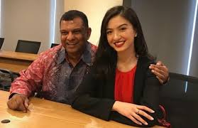Tony fernandes and his business partner, kamaruddin meranun, took over airline airasia in 2001 after paying one ringgit. India S Police Seek To Question Airasia Chief Tony Fernandes World En Tempo Co Tempo Co
