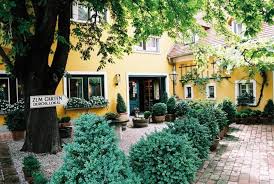 Heuriger Weingut Fischer Sooss Bei Baden Heuriger Hotel Weingut
