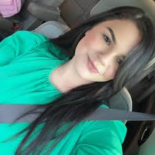 Who can take family photos in Lawton?