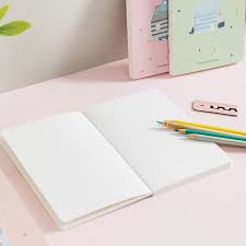 Persamaan matematika dan sketsa buku, menggambar kertas papan tulis, materi kapur apple. Buku Tulis Sae