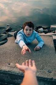 /ɡaʁ.de le pje syʁ tɛʁ/. Comment Garder Les Pieds Sur Terre En Ces Temps Agites 12 Habitudes Simples Et Realisables A Tester Et Adopter Dantotsupm Com