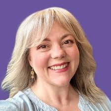 Nora Sheils's Instagram, Twitter & Facebook