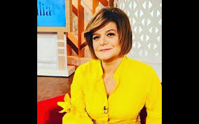 Anne lottermann (santa rosa, 18 de outubro de 1983) é uma jornalista, apresentadora, comentarista, radialista e repórter brasileira. Julia Pinheiro E Fatima Lopes O Segredo Das Apresentadora Para Estarem Em Forma Vip Pt