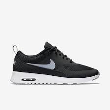 Nike Air En Cok Satan Modelleri Nike Air Tasarimli Ayakkabilari Oldukca Begeni Topladi Bunlarin Icinde Air Modelleri Arasinda Favor Nike Air Nike Ayakkabilar