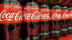 米コカ・コーラ社、SNSでの広告を30日間停止 SNS上の人種差別を問題視 - BBCニュース