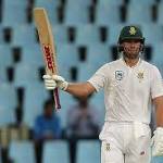 Villiers, Elgar hand advantage South