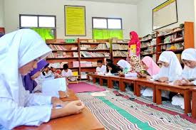Pengumpulan data dalam penelitian ini menggunakan metode atau teknik kuesioner, wawancara dan observasi. Ratusan Sd Tak Jalankan Program Literasi