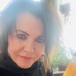 Lynn Dungan's Instagram, Twitter & Facebook