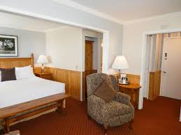 The inn is located near the center of downtown carmel, within walking distance to many wonderful and unique shops and fine restaurants. Carmel Fireplace Inn In Monterey Hotel Rates Reviews On Orbitz