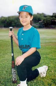 See more ideas about michelle wie, michelle, women golfers. Michelle Wie Childhood Photos With Her In Baseball Outfit Png