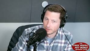 Free beer and hot wings. Dumber Than Hot Wings Trivia For 800 Free Beer And Hot Wings