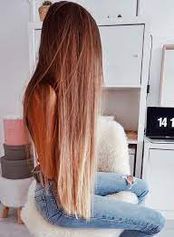 Image Discovered By Bubbleguumm Find Images And Videos About Girl Jeans And Brunette Hair On We Heart It The Hair Styles Long Hair Styles Brown Ombre Hair