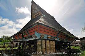 Makna & filosofi rumah adat batak di setiap sudutnya. Rumah Adat Batak Karo Brastagi Sumatera Utara Janto Marzuki Flickr