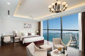 Khu condotel của dự án grand world phú quốc có tổng quy mô gồm 12 tòa căn hộ, cao 8 tầng, 13.000 phòng. Dá»± An Condotel Vinpearl Phu Quá»'c Chinh Thá»©c Má»Ÿ Ban Ä'á»£t 1 Kenh Ä'áº§u TÆ° Sinh Lá»i Hiá»‡u Quáº£ Cam Káº¿t Lá»£i Nhuáº­n 10 NÄƒm Ngan Hang Há»— Trá»£ 60 Lai Suáº¥t 0