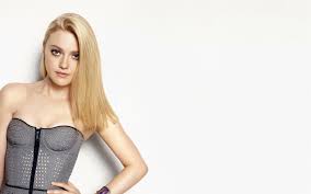 Dakota Fanning Sexy Images Wallpaper, HD Celebrities 4K Wallpapers, Images  and Background - Wallpapers Den