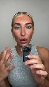 Aimee Duncan's Instagram, Twitter & Facebook