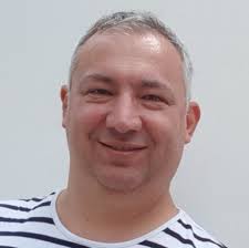 What is the best way to get around Koh Samui?