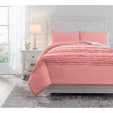 This set is designed for your sleeping comfort, so that you can relax and unwind. Signature Design By Ashley Bedding Sets Q702003f Full Avaleigh Pink White Gray Reversible Comforter Set Sam Levitz Furniture Bedding Sets