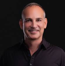 ALUMNI SPEAKER CLASS OF 2025 GRADUATION CELEBRATION PRESENTING THE  GRADUATING CLASS OF 2025