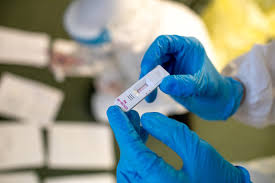 A gyorsteszt egy vizsgálat elvégzésére alkalmas eszközöket tartalmaz. Az Antigen Alapu Teszteles Pontosabban Jelezheti A Fertozokepesseget Mint A Pcr Vizsgalat Semmelweis Hirek